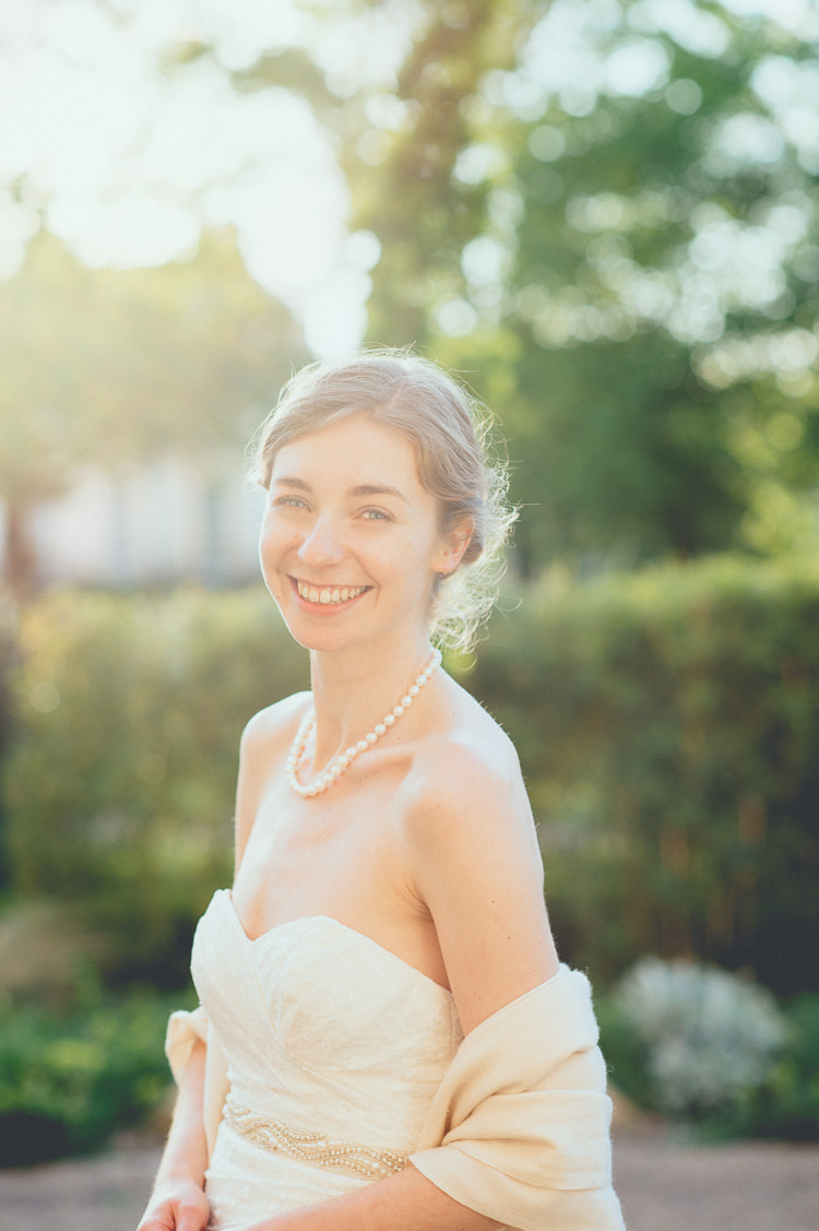 Fun Enchantment Under The Sea Dance Blue London Wedding http://bigbouquet.co.uk/