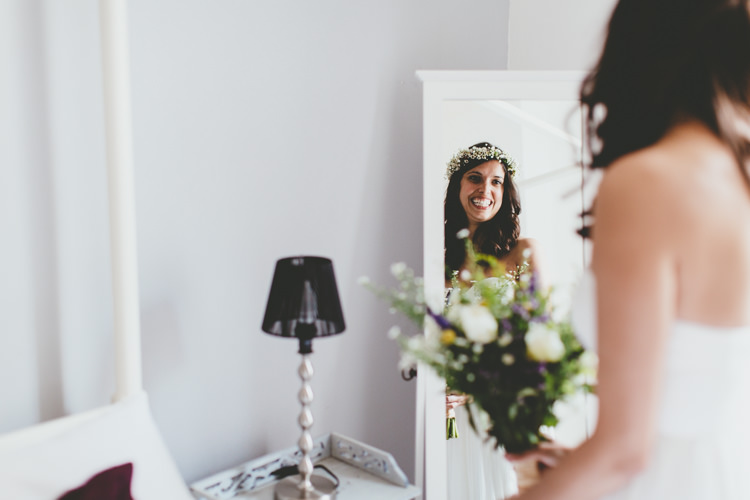 Relaxed Fun Rustic Countryside Barn Wedding http://www.paulunderhill.com/