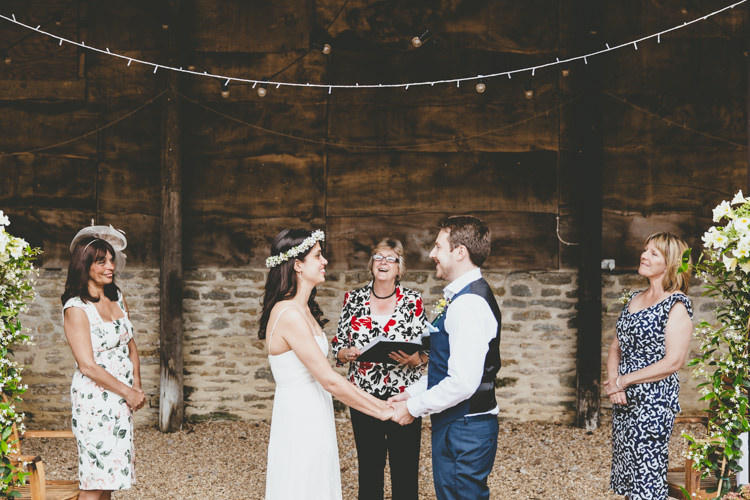 Relaxed Fun Rustic Countryside Barn Wedding http://www.paulunderhill.com/
