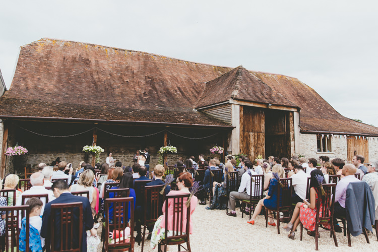 Relaxed Fun Rustic Countryside Barn Wedding http://www.paulunderhill.com/