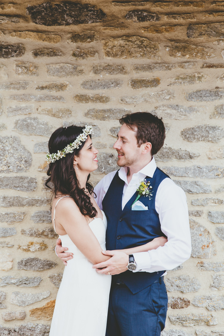 Relaxed Fun Rustic Countryside Barn Wedding http://www.paulunderhill.com/