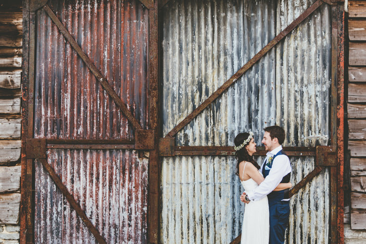 Relaxed Fun Rustic Countryside Barn Wedding http://www.paulunderhill.com/
