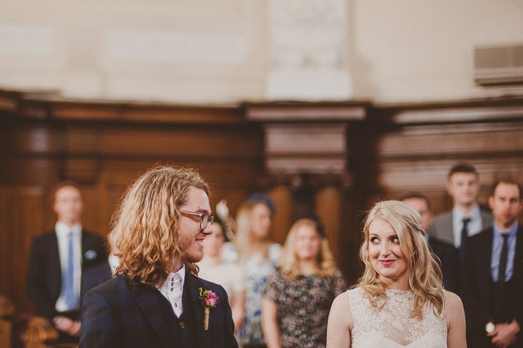 Street Party London Spring Flower Wedding http://www.modernvintageweddings.com/