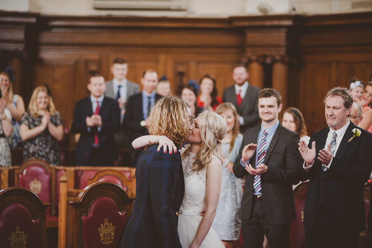 Street Party London Spring Flower Wedding http://www.modernvintageweddings.com/