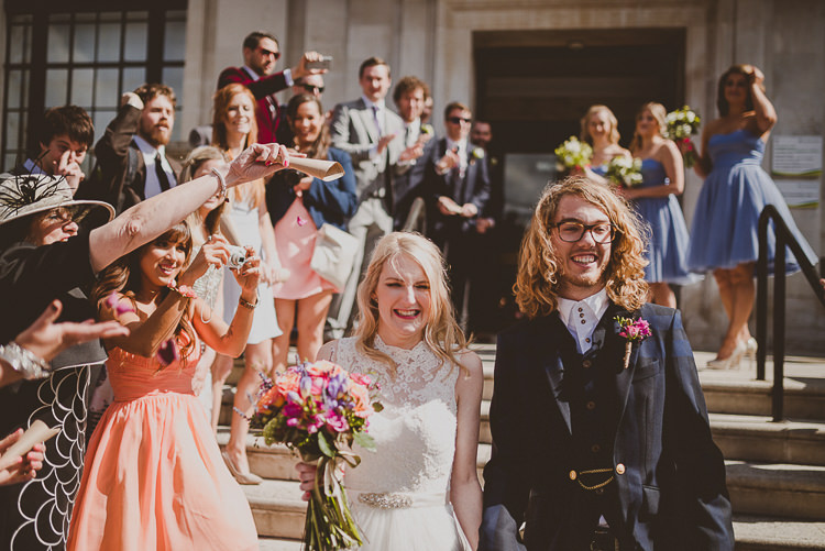 Street Party London Spring Flower Wedding http://www.modernvintageweddings.com/