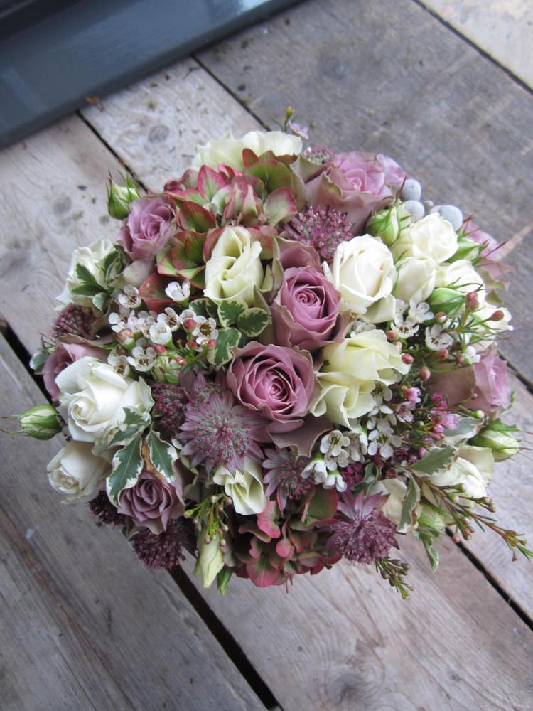 Lily Blossom Florist Wedding Flowers UK
