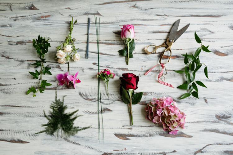 DIY Flower Crown Tutorial Bride Bridal Wedding Hair