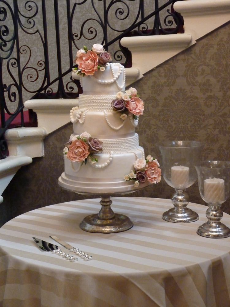 Melissa Woodland Cakes Wedding Directory UK