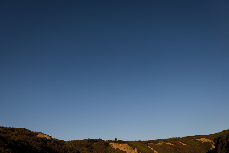 Stunning Sunset Ilkley Moor Engagement http://avenuewhitephotography.com/