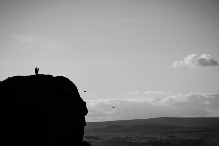 Stunning Sunset Ilkley Moor Engagement http://avenuewhitephotography.com/
