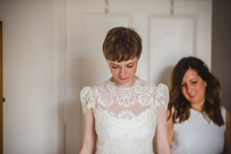 Short Hair Bride Bridal Syle Rustic Country Marquee Foliage Gingham Wedding http://www.sophieduckworthphotography.com/