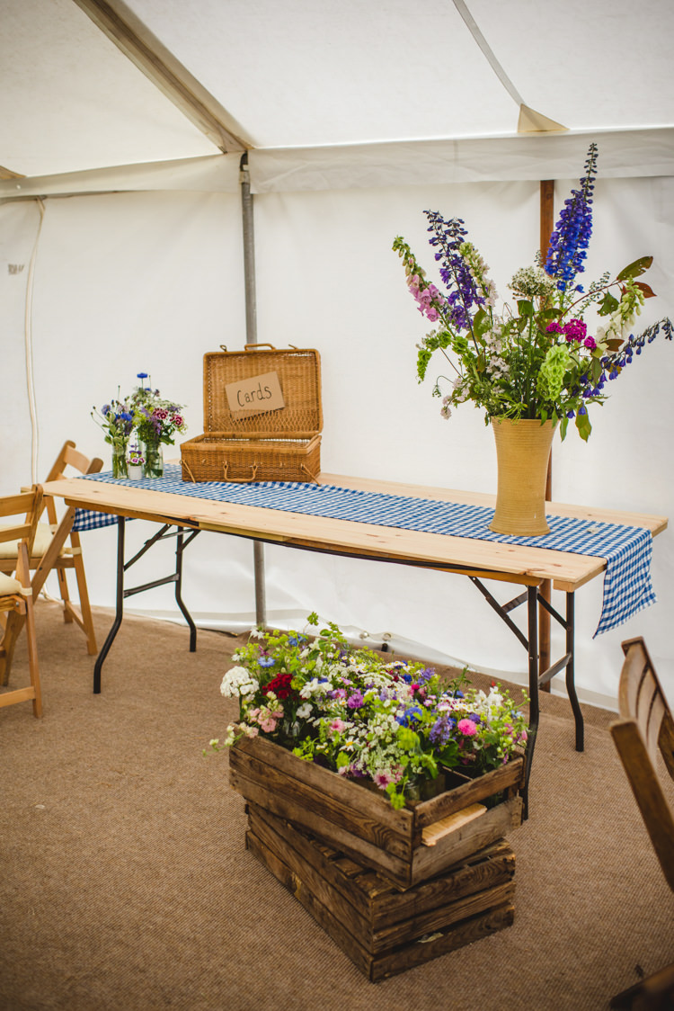 Crate Flowers Card Hamper Table Rustic Country Marquee Foliage Gingham Wedding http://www.sophieduckworthphotography.com/