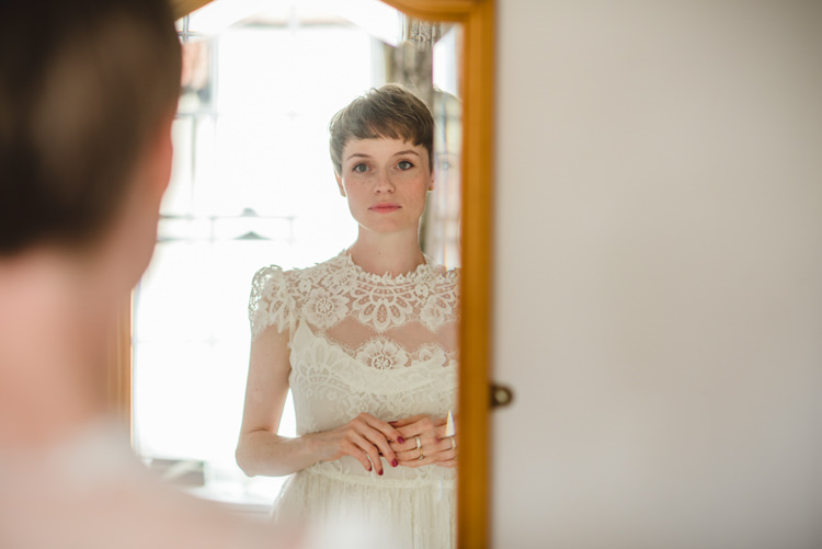 Rustic Country Marquee Foliage Gingham Wedding http://www.sophieduckworthphotography.com/