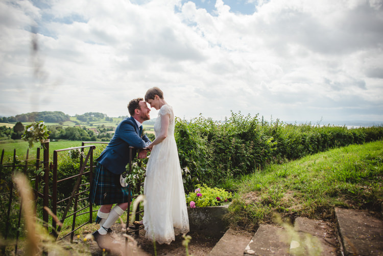 Rustic Country Marquee Foliage Gingham Wedding http://www.sophieduckworthphotography.com/