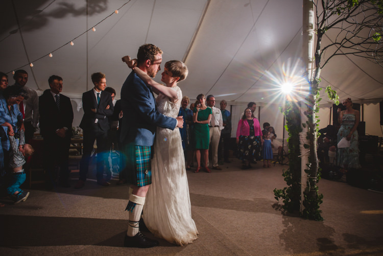 Rustic Country Marquee Foliage Gingham Wedding http://www.sophieduckworthphotography.com/