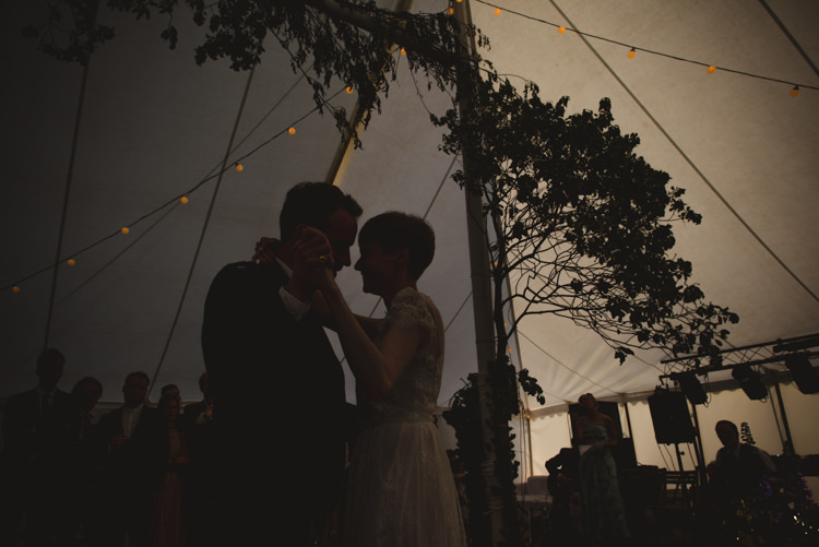 Rustic Country Marquee Foliage Gingham Wedding http://www.sophieduckworthphotography.com/