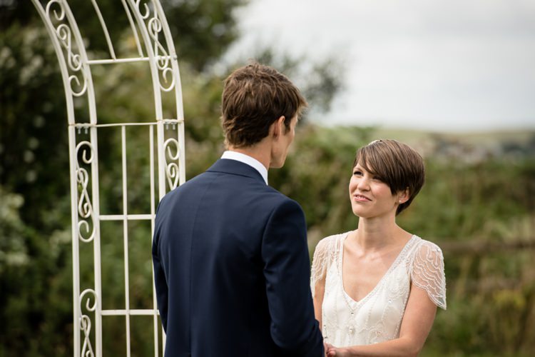 Beautiful Country Barn Relaxed Family Wedding http://hollybobbins.com/