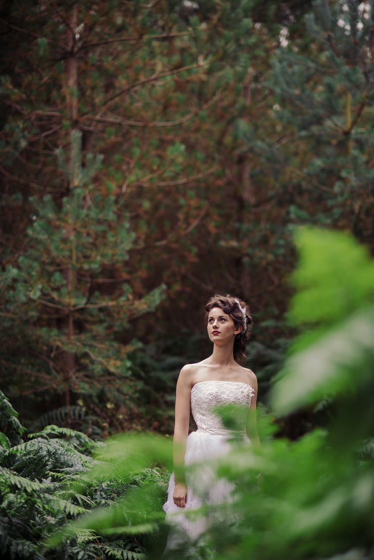 Cosy Candlelit Woodland Barn Wedding Ideas http://www.chrisrandlephotography.co.uk/