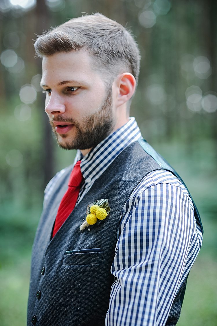 Checked Shirt Red Knitted Tie Groom Billy Ball Buttonhole Beard Our Whimsical Woodland Wedding Ceremony UK http://alexa-loy.com/ 