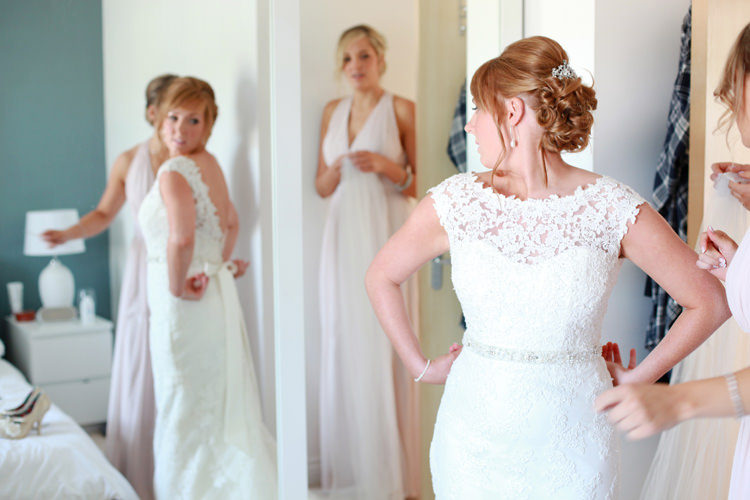 Casual Summer Outdoor Beach Wedding http://www.lifephotographic.com/