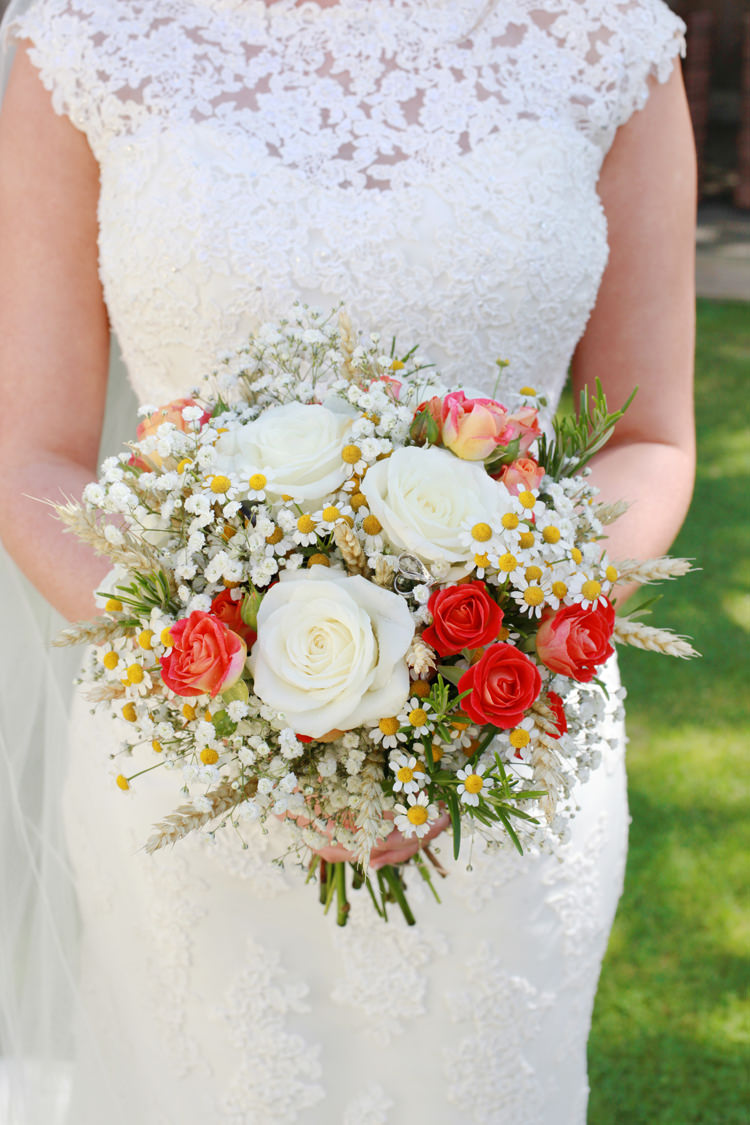 Rose Daisy Wheat Bouquet Flowers Bride Bridal Coral Orange Casual Summer Outdoor Beach Wedding http://www.lifephotographic.com/