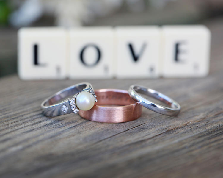 Pearl Engagement Ring Band Casual Summer Outdoor Beach Wedding http://www.lifephotographic.com/