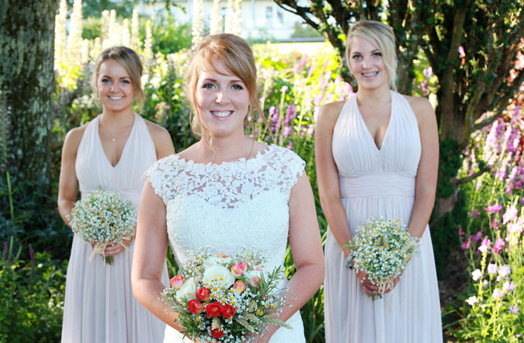 Casual Summer Outdoor Beach Wedding http://www.lifephotographic.com/