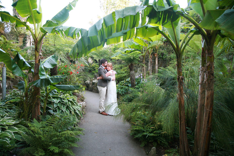 Casual Summer Outdoor Beach Wedding http://www.lifephotographic.com/