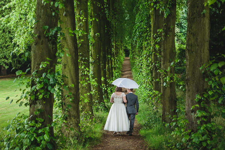 DIY Orange Mint Conservatory Wedding http://www.tierneyphotography.co.uk/