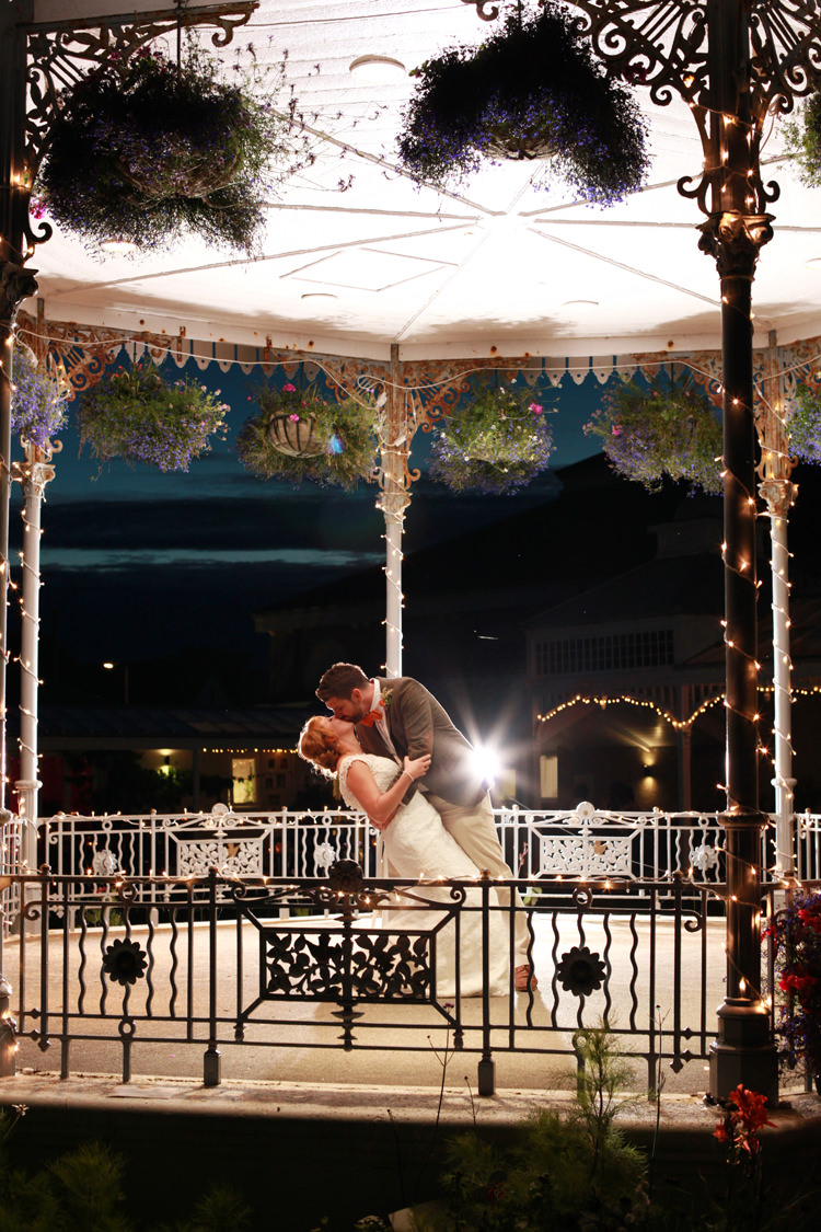 Casual Summer Outdoor Beach Wedding http://www.lifephotographic.com/