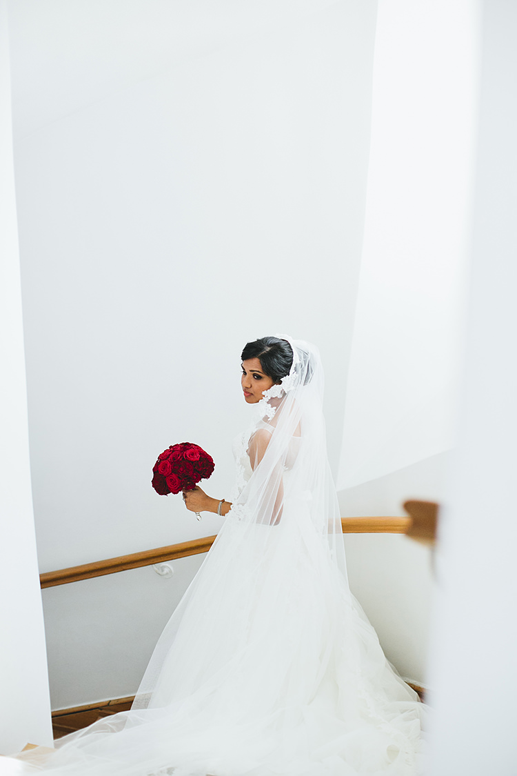 Lace Veil Bride Bridal Grand Classic Beauty City Sweden Wedding http://smallpigart.se/en/
