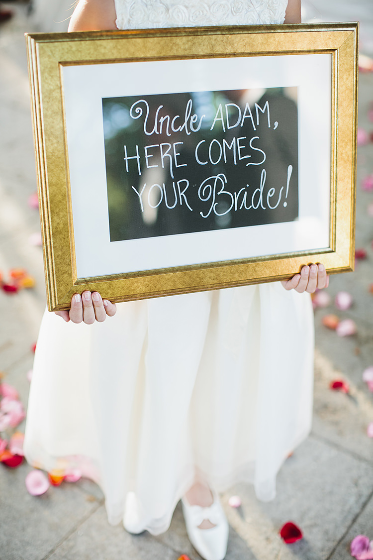 Sign Flower Girl Bridesmaid Here Comes Bride Grand Classic Beauty City Sweden Wedding http://smallpigart.se/en/