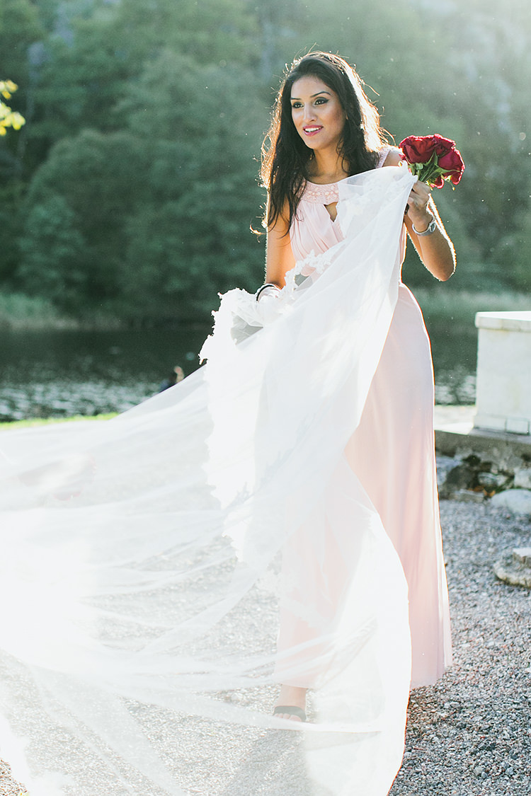Veil Bridesmaid Grand Classic Beauty City Sweden Wedding http://smallpigart.se/en/