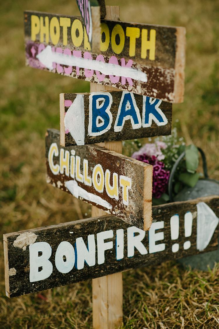 Rustic Signpost Crawfest Family Festival Wedding http://lilysawyer.com/