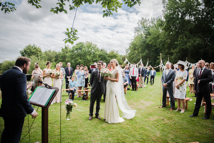 Outdoor Lakeside DIY Wedding http://julietmckeephotography.co.uk/
