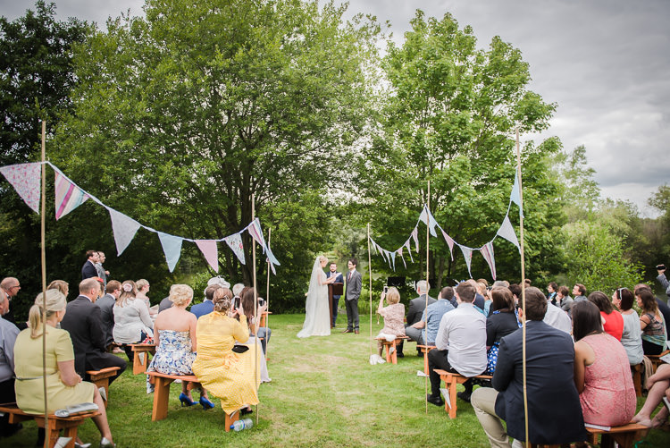 Outdoor Lakeside DIY Wedding http://julietmckeephotography.co.uk/