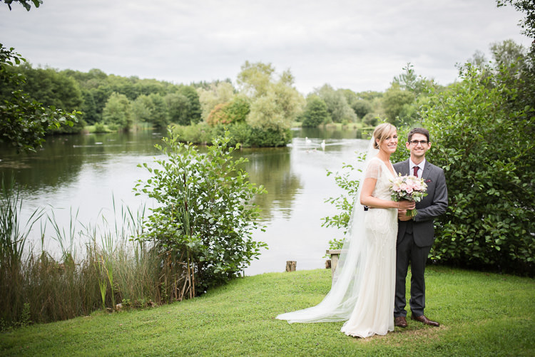 Outdoor Lakeside DIY Wedding http://julietmckeephotography.co.uk/