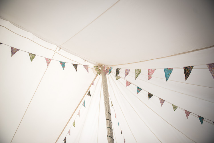 Bunting Marquee Outdoor Lakeside DIY Wedding http://julietmckeephotography.co.uk/