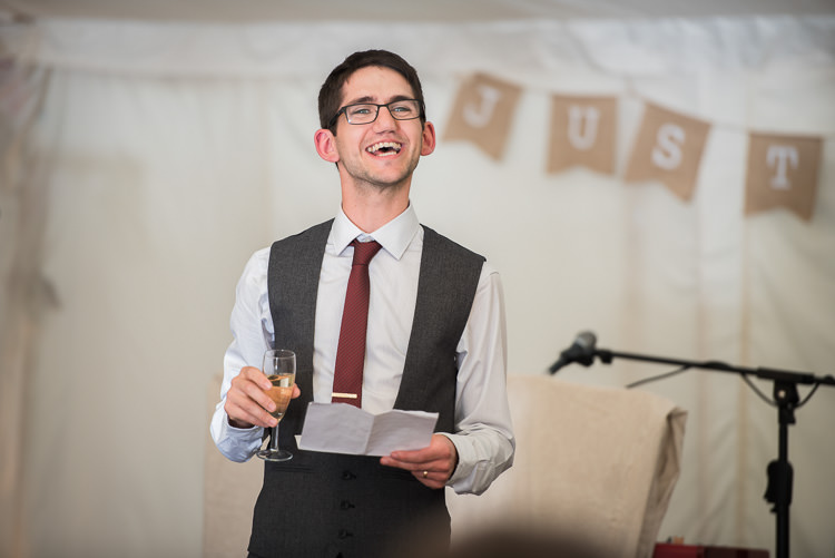 Outdoor Lakeside DIY Wedding http://julietmckeephotography.co.uk/