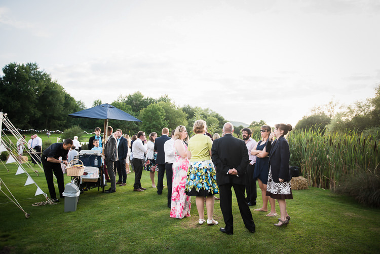 Outdoor Lakeside DIY Wedding http://julietmckeephotography.co.uk/