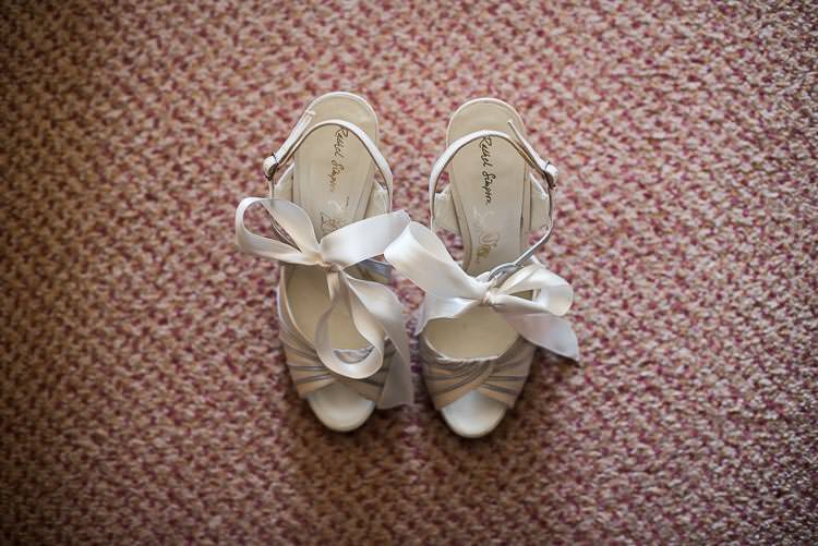 Rachel Simpson Bow Ribbon Shoes Bride Bridal Pretty White Summer Informal Wedding http://www.jessicagracephotography.com/