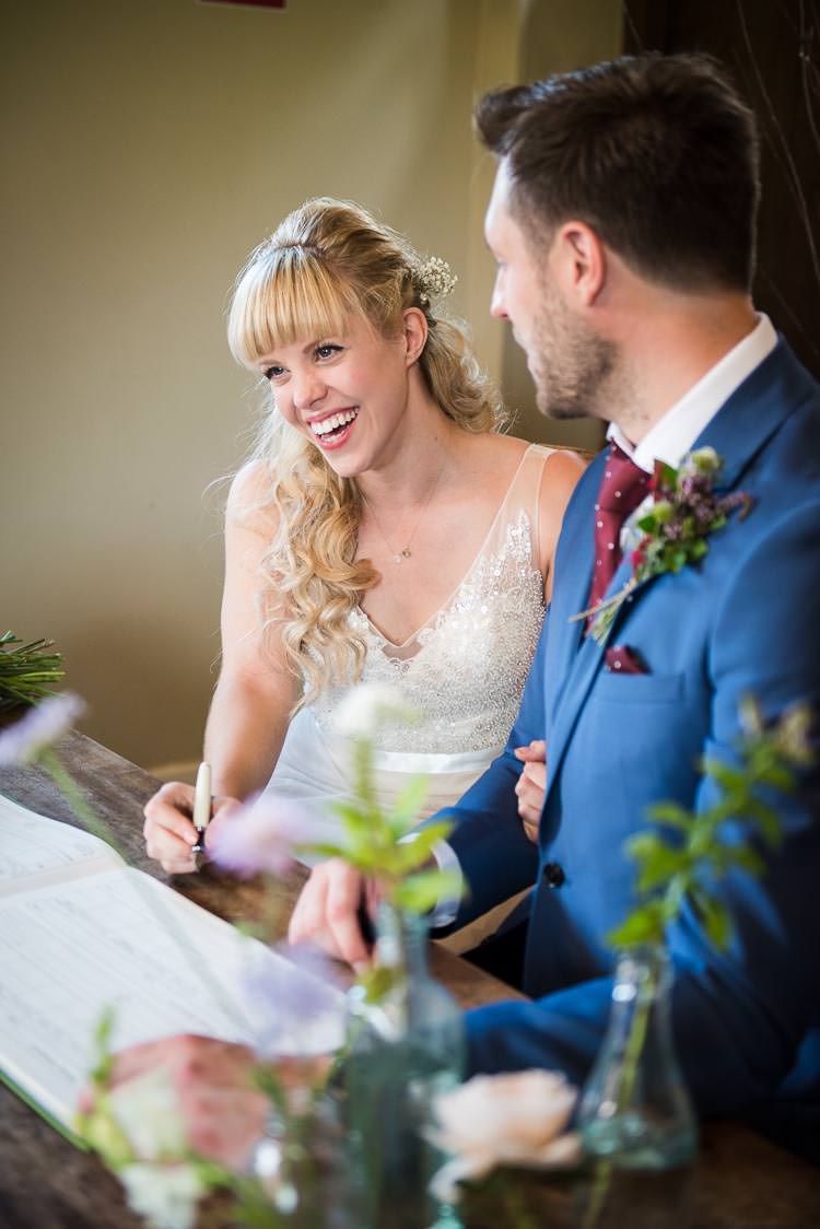 Pretty White Summer Informal Wedding http://www.jessicagracephotography.com/