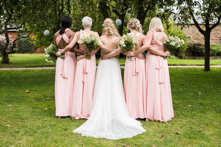Pretty White Summer Informal Wedding http://www.jessicagracephotography.com/