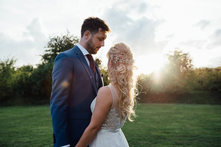 Pretty White Summer Informal Wedding http://www.jessicagracephotography.com/