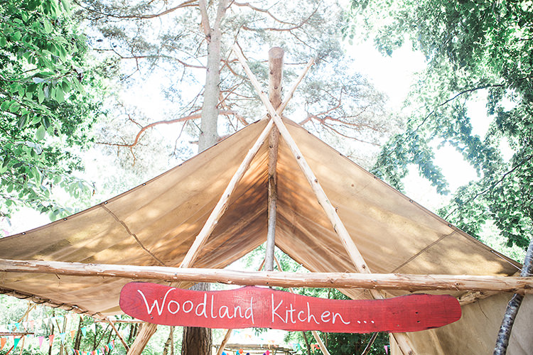 Wilderness Wood Indie Hand Made Outdoor Woodland Wedding http://www.ilariapetrucci.co.uk/