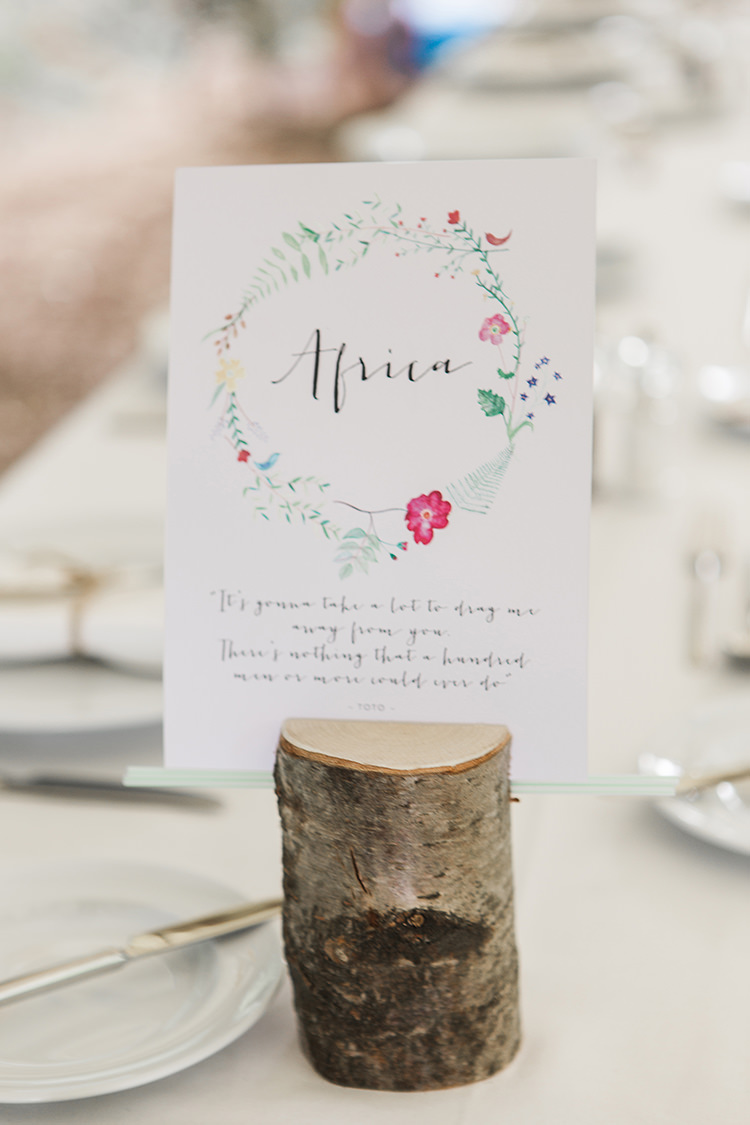 Log Continent Table Name Indie Hand Made Outdoor Woodland Wedding http://www.ilariapetrucci.co.uk/