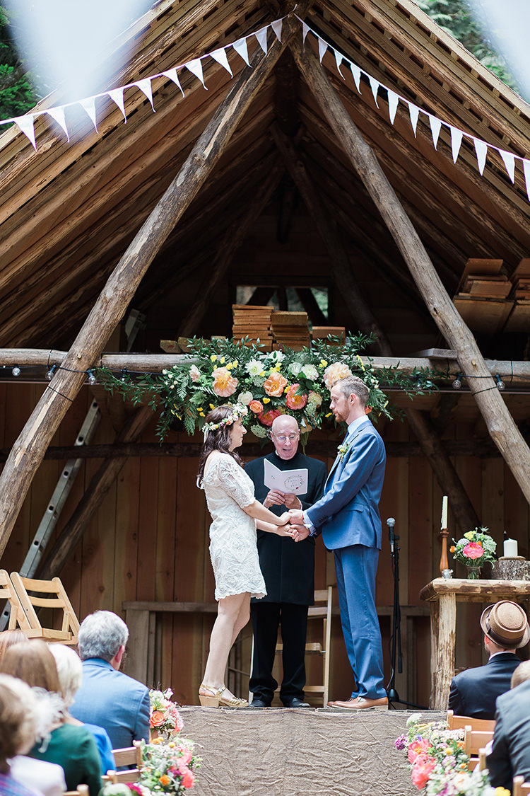 Indie Hand Made Outdoor Woodland Wedding http://www.ilariapetrucci.co.uk/