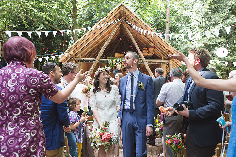 Confetti Indie Hand Made Outdoor Woodland Wedding http://www.ilariapetrucci.co.uk/
