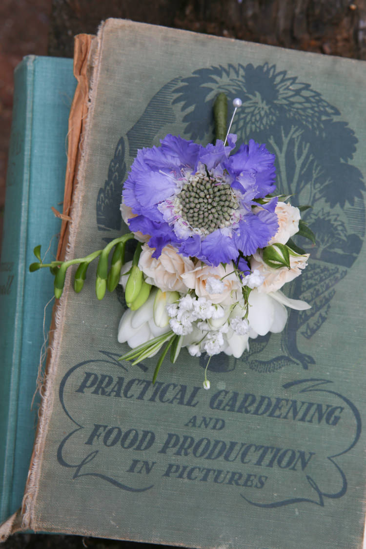 Buttonholes Travel Garden Party Farm Marquee Wedding http://sharoncooper.co.uk/