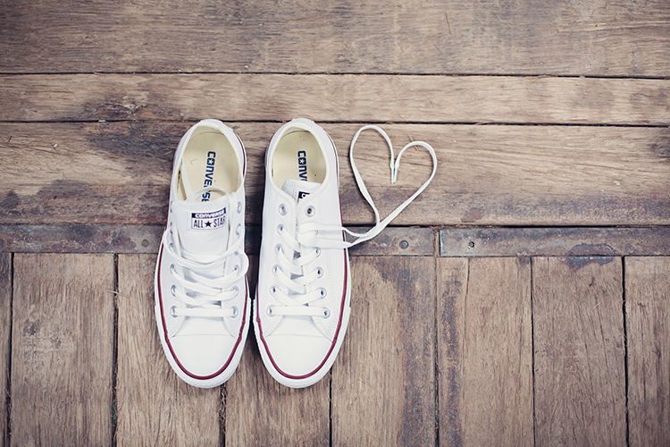 Converse Bride Bridal Heart Home Made Colourful Barn Wedding http://www.tireedawson.co.uk/
